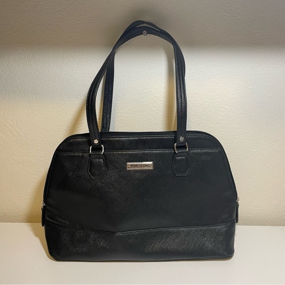 Kenneth Cole Reaction Black Zipper Purse - Picture 1 of 9